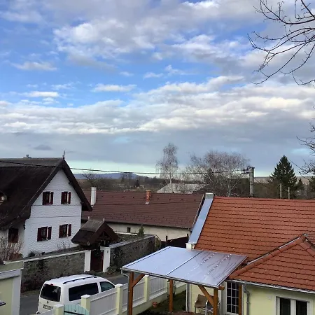 Kapolcsi Tulipanos Vendeghaz Kapolcs